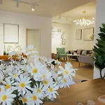 Marri-Holiday Garden Inn, Hongqiao Airport, Necc