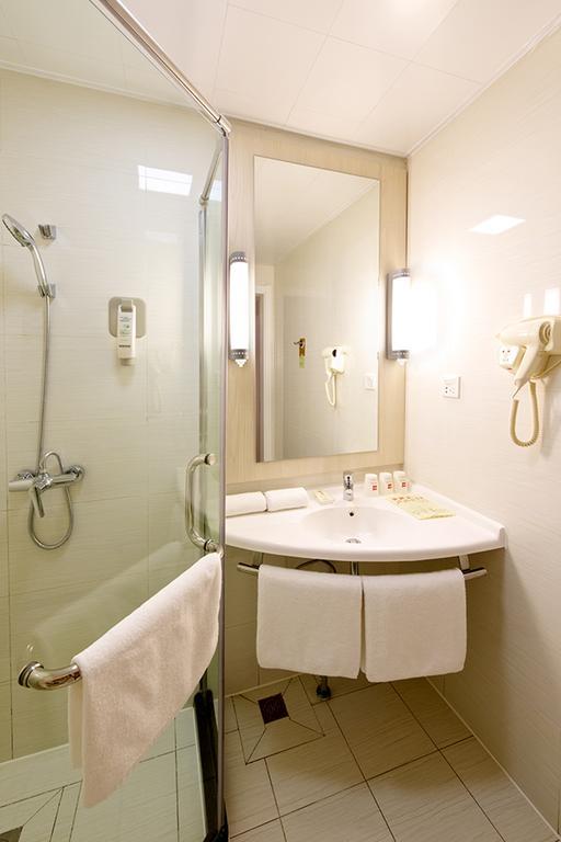Ibis Jinshajiang Otel
