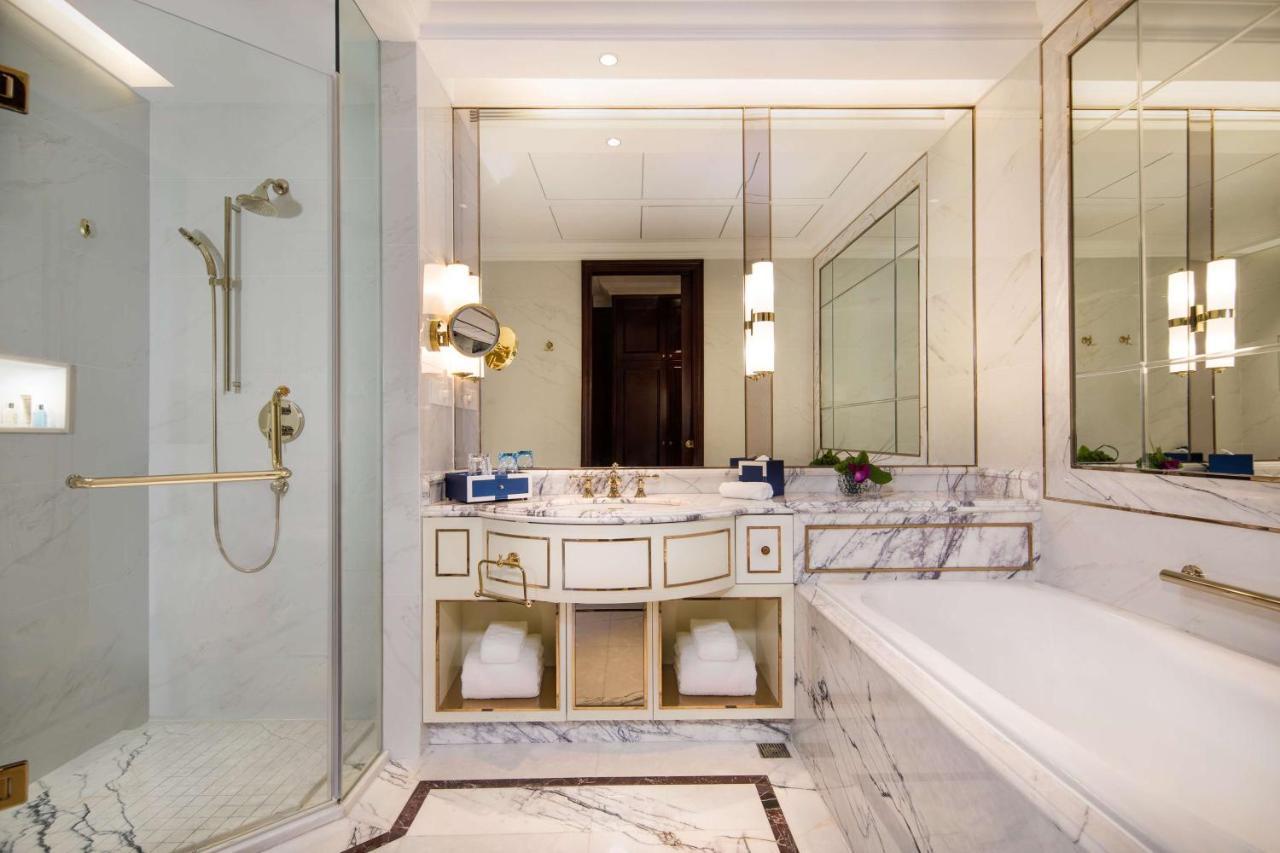 Radisson Blu Forest Manor Hongqiao - Near Necc Hotel