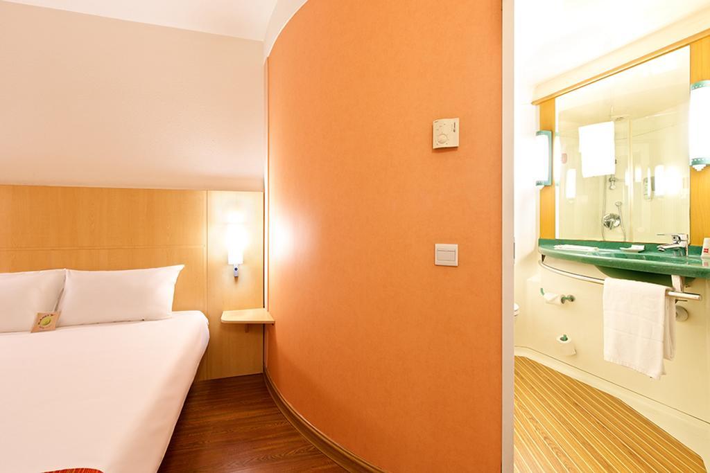 Ibis Jinshajiang Otel