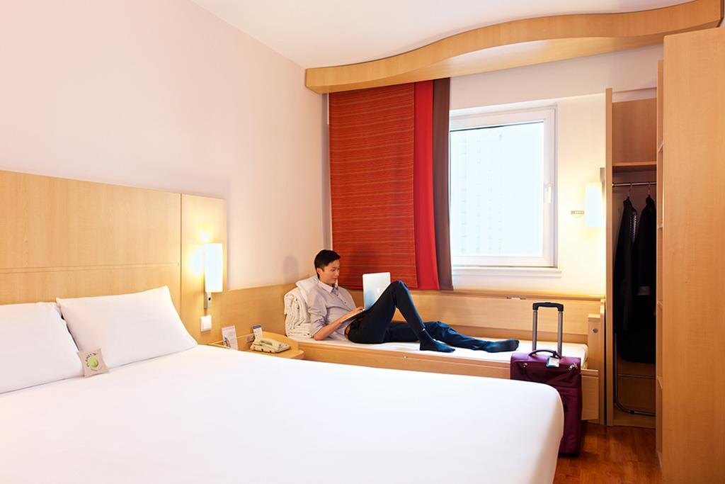 Ibis Jinshajiang