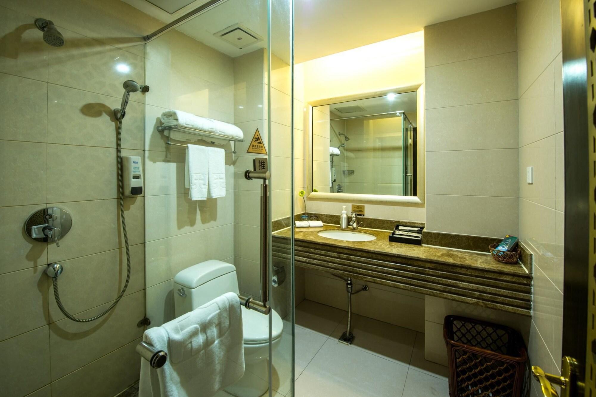 Kingtown Hongmei Hotel