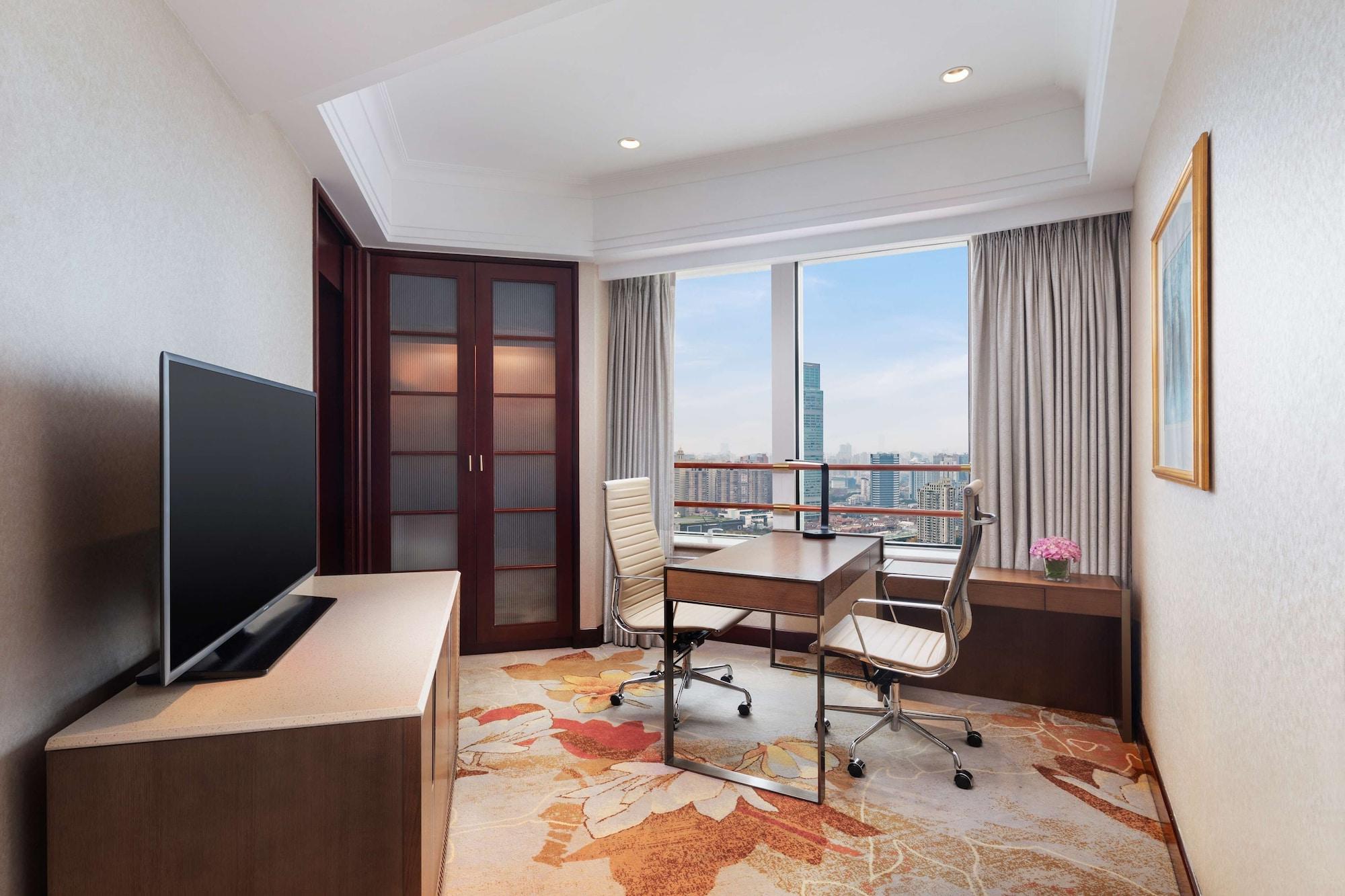 Radisson Blu New World Hotel