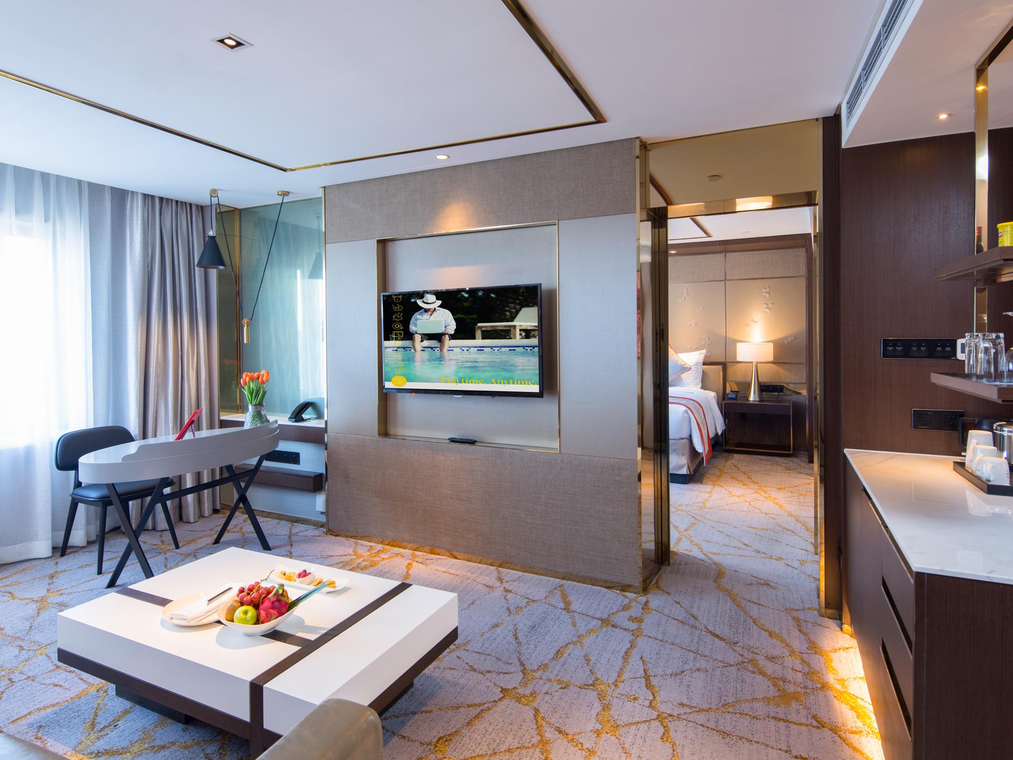 Hotel Golden Tulip Hongqiao - A Louvre 4*