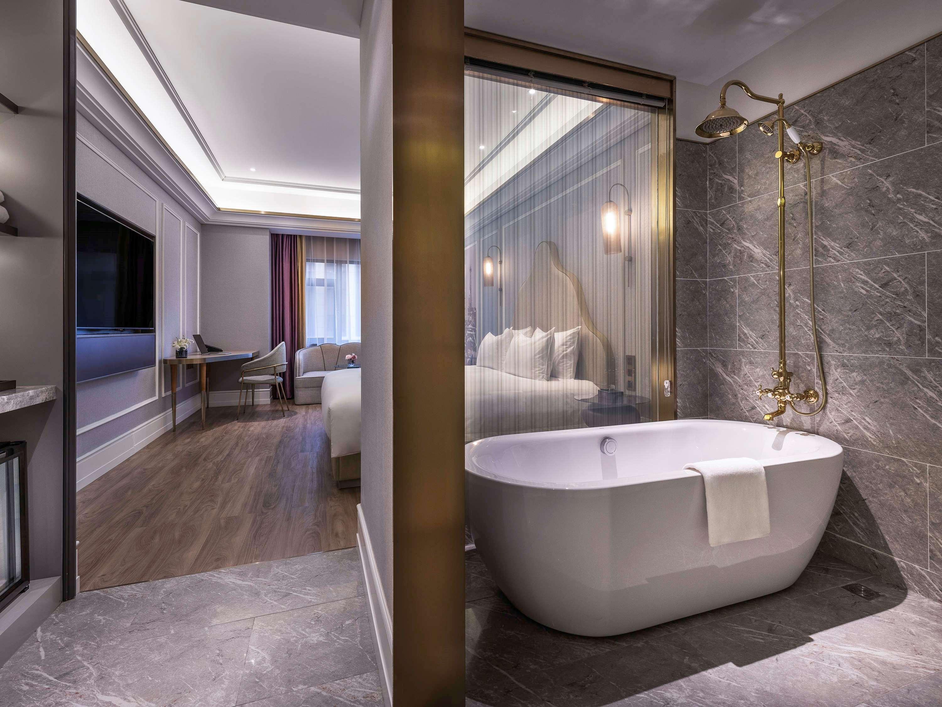 Khách sạn Mercure Shanghai Jiuting 4*