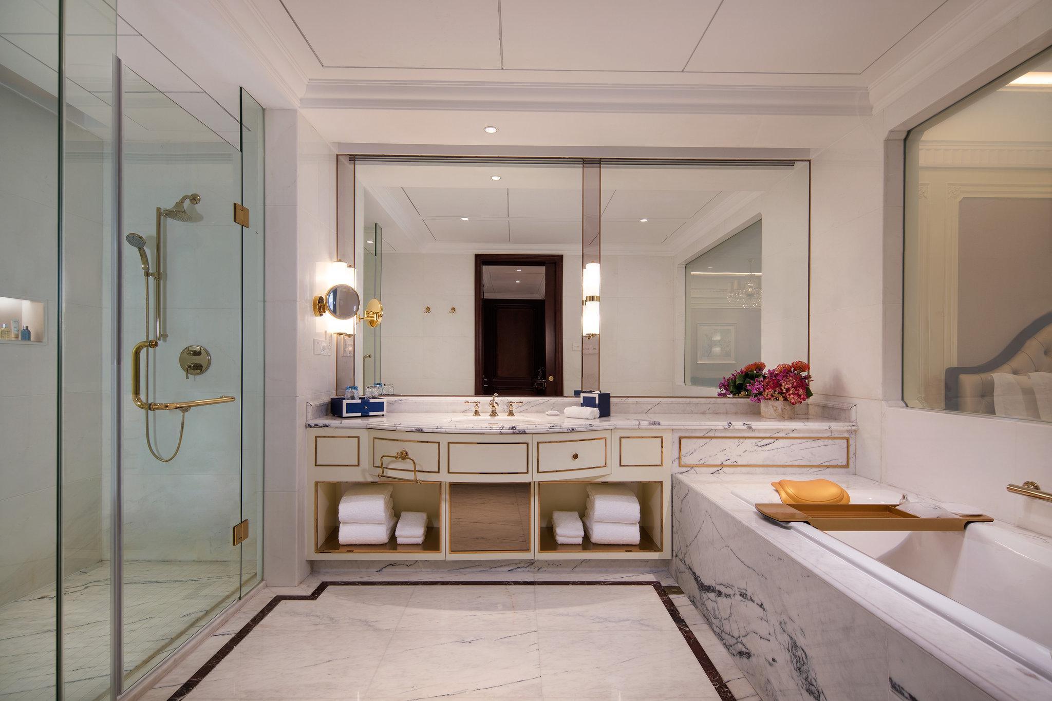 Radisson Blu Forest Manor Hongqiao - Near Necc Shanghai