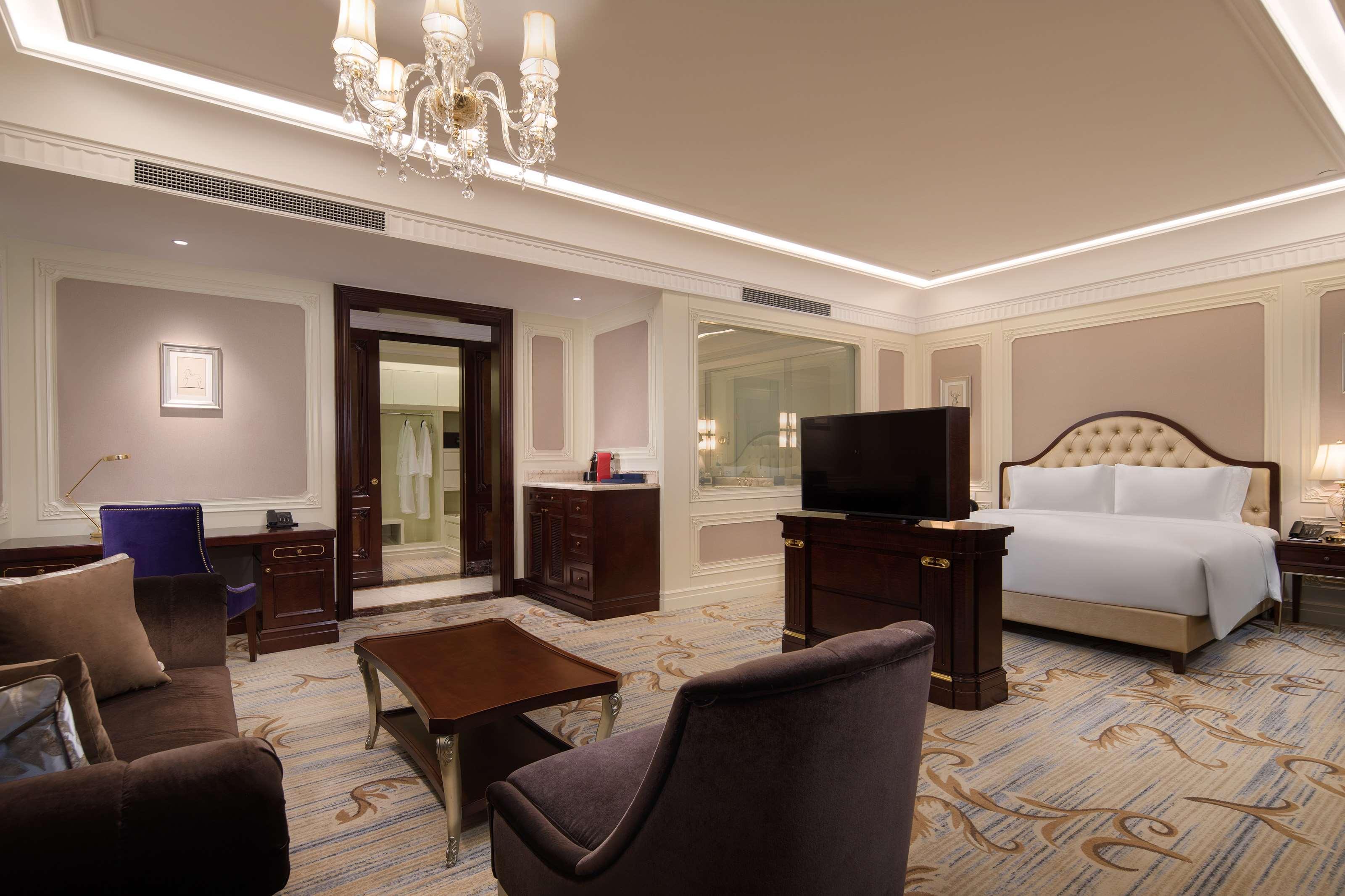 Radisson Blu Forest Manor Hongqiao - Near Necc Hotel Shanghai
