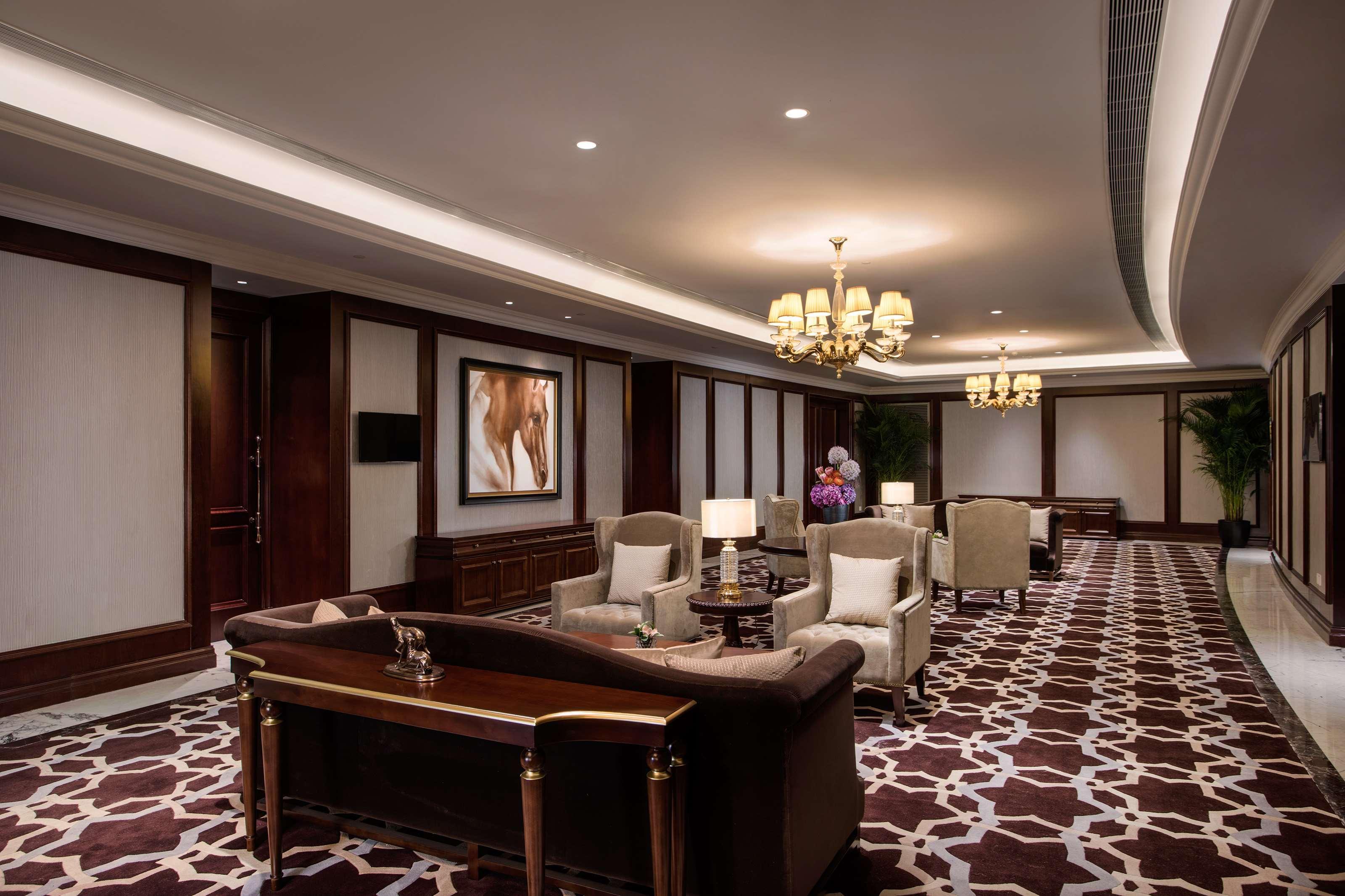 Hotel Radisson Blu Forest Manor Hongqiao - Near Necc