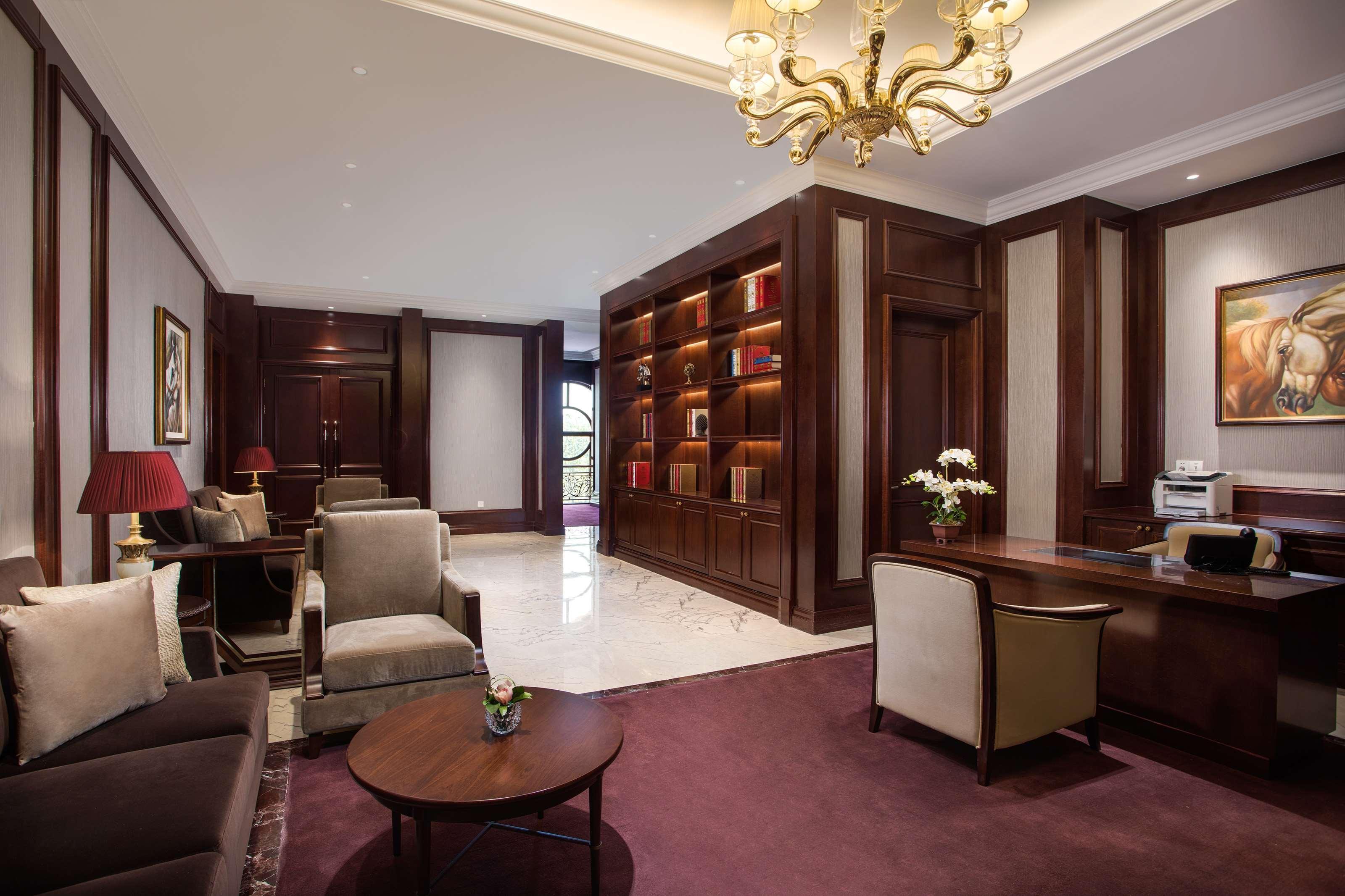 Radisson Blu Forest Manor Hongqiao - Near Necc 5* Shanghai