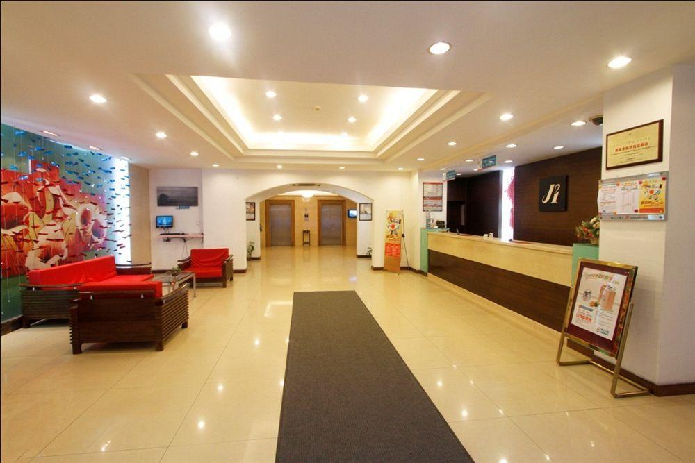 Otel Jinjiang - Zhenbei Road Şanghay