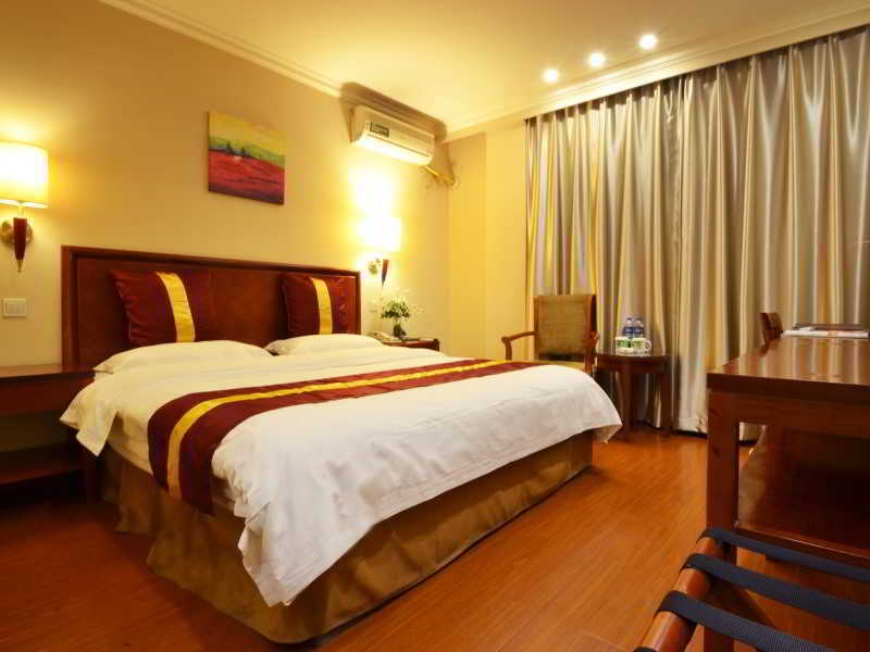 Greentree Zhongshan Hutai Hotel 3*