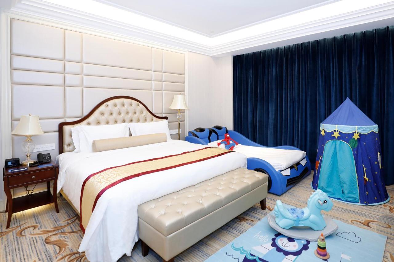 Radisson Blu Forest Manor Hongqiao - Near Necc 5* Shanghai