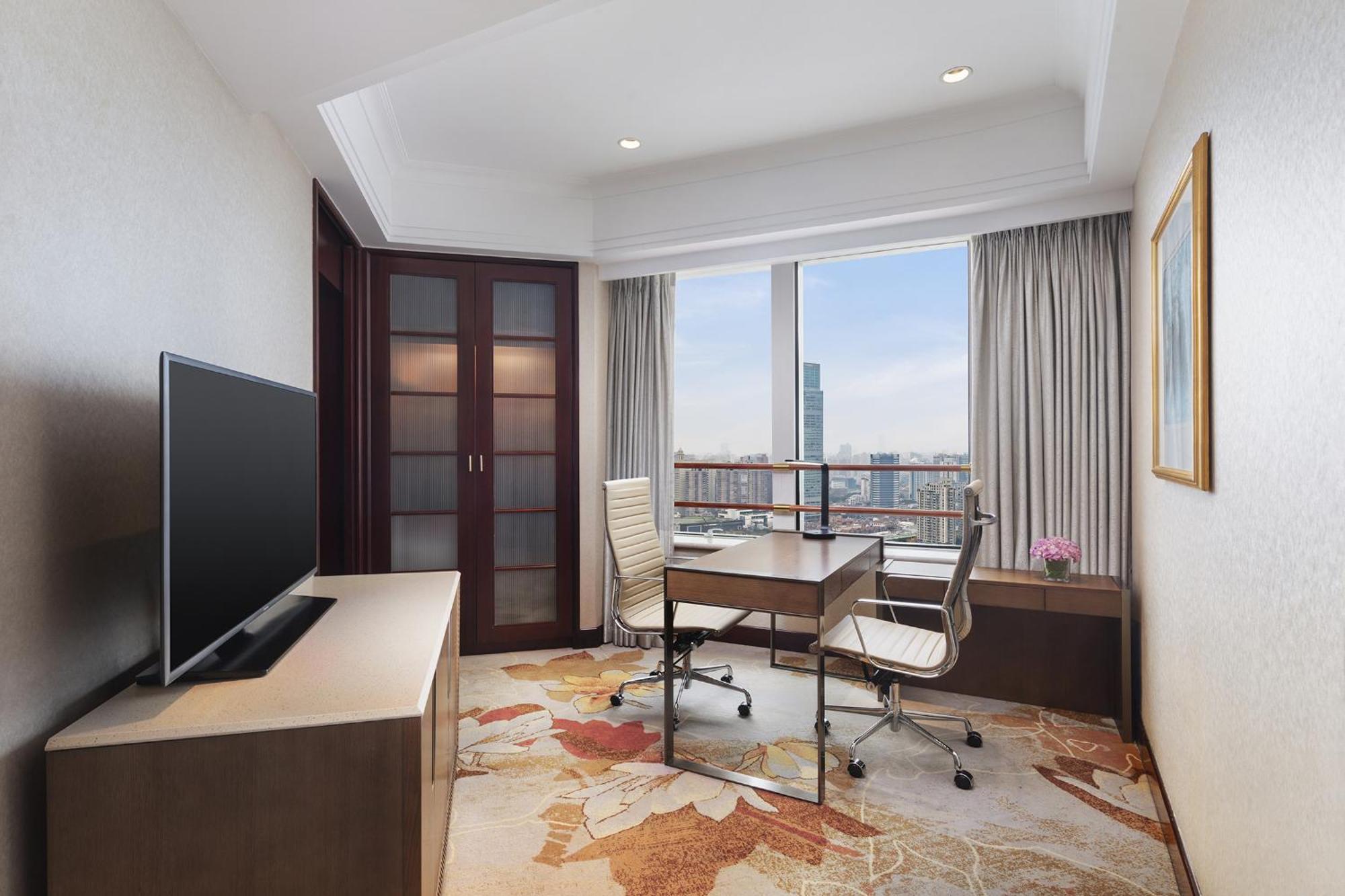 Radisson Blu New World Hotel