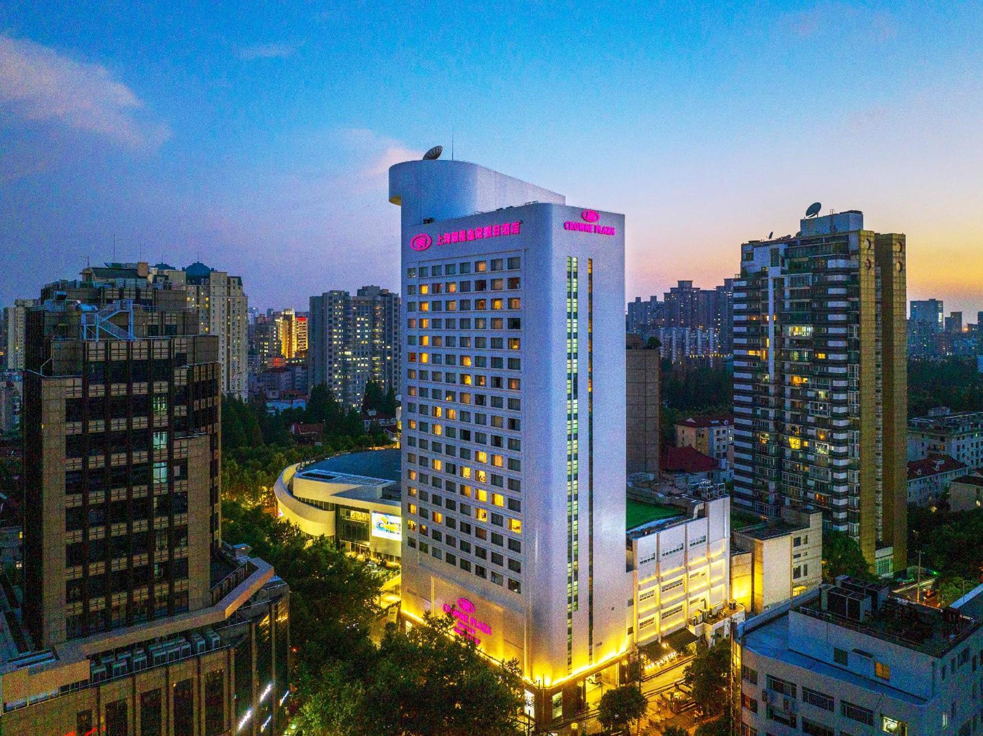 Crowne Plaza By Ihg 5*