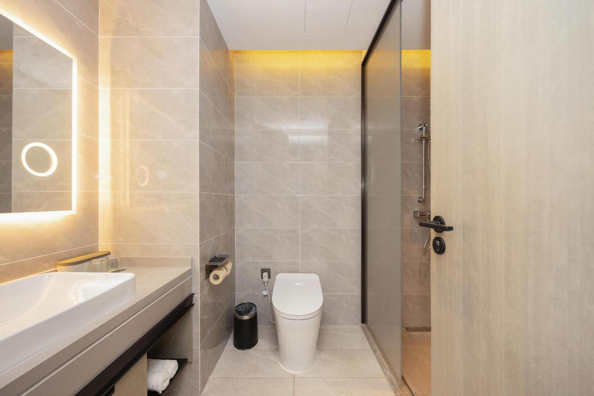 Hotel Atour X Hongqiao National Exhibition Qibao Old Street 3*