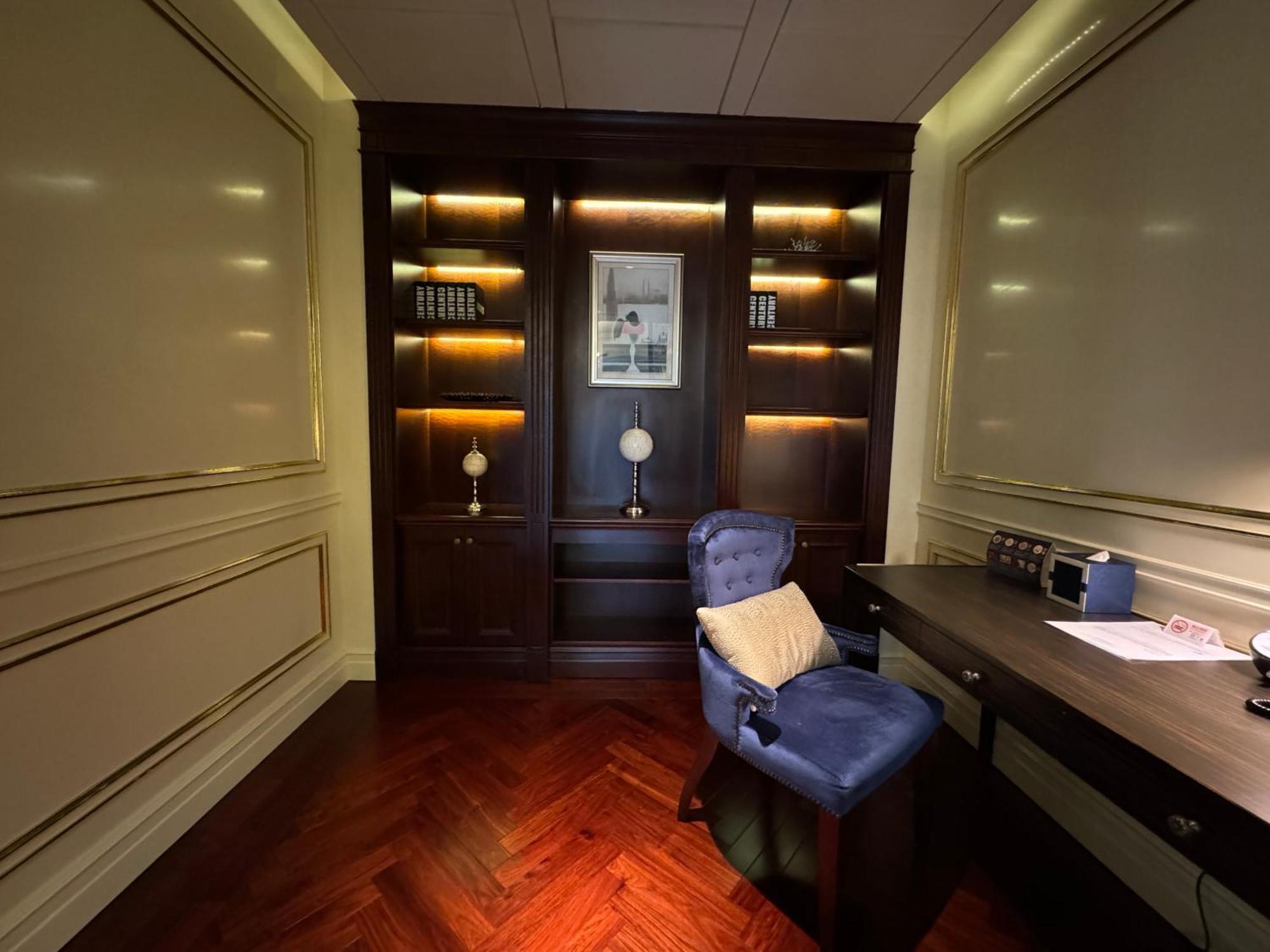 Hotel Radisson Blu Forest Manor Hongqiao - Near Necc Shanghai