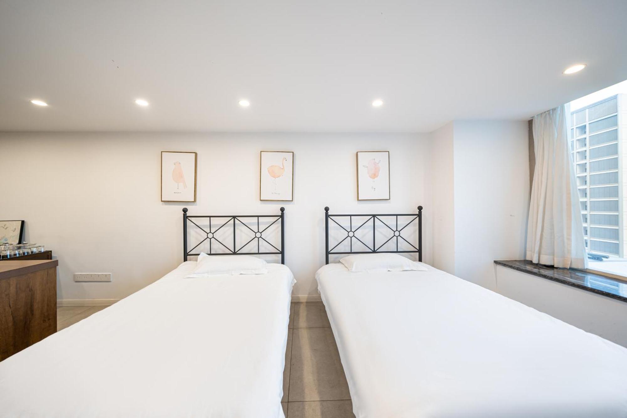 Hills & Lotus Base Near Necc & Hongqiao Railway Station Suitable For Family&business Shanghai
