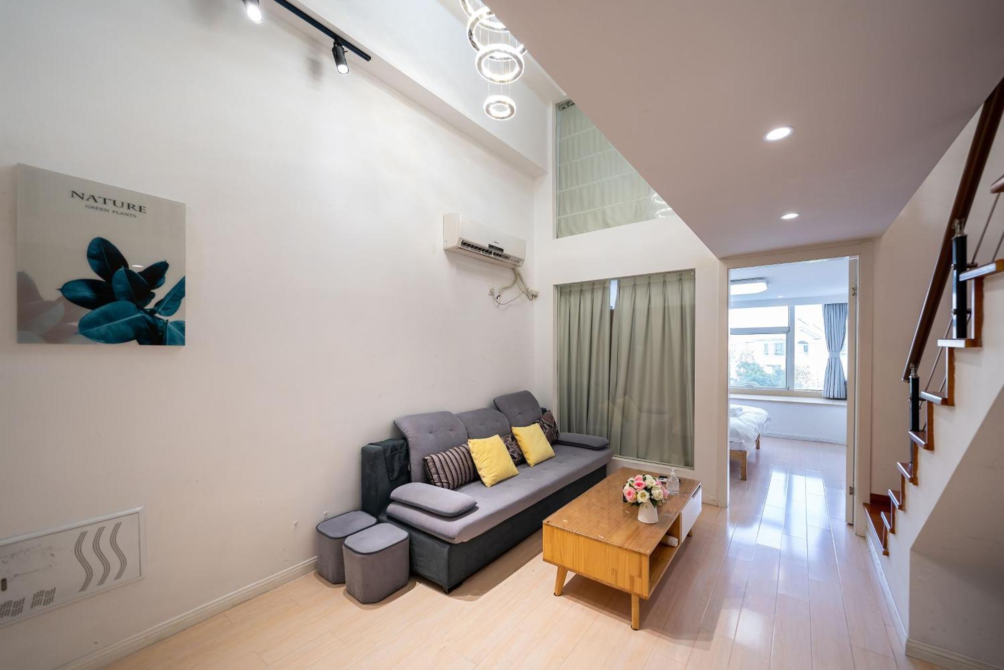Apartment Hills & Lotus Base Near Necc & Hongqiao Railway Station Suitable For Family&business Shanghai