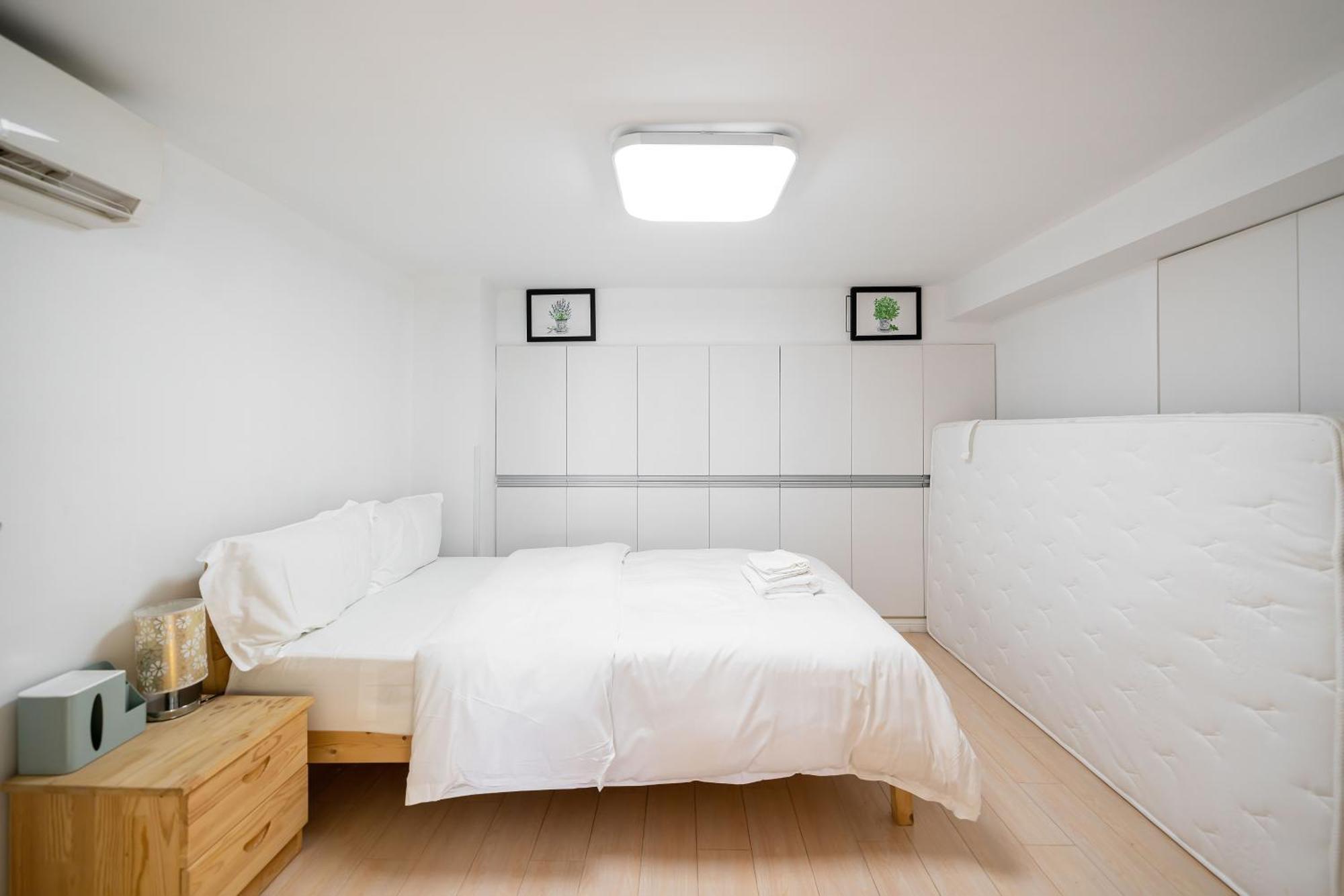 Hills & Lotus Base Near Necc & Hongqiao Railway Station Suitable For Family&business