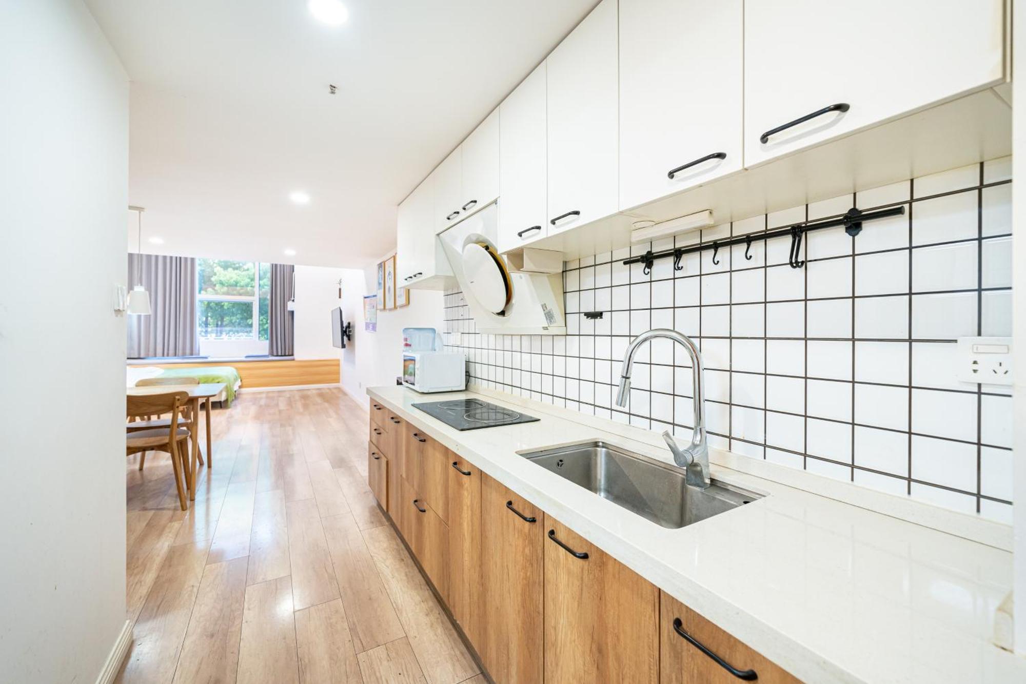 Hills & Lotus Base Near Necc & Hongqiao Railway Station Suitable For Family&business Shanghai