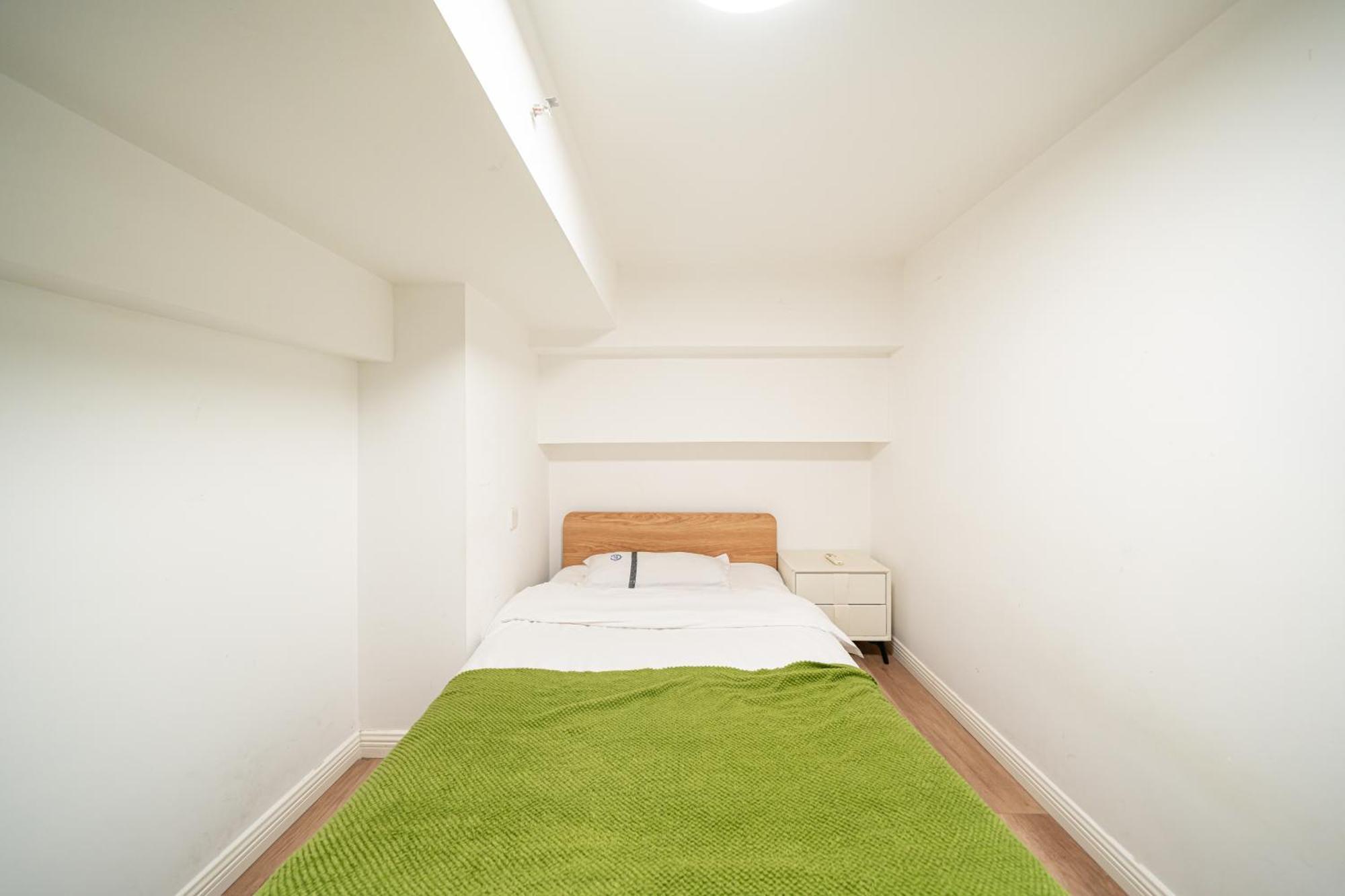 Apartment Hills & Lotus Base Near Necc & Hongqiao Railway Station Suitable For Family&business *