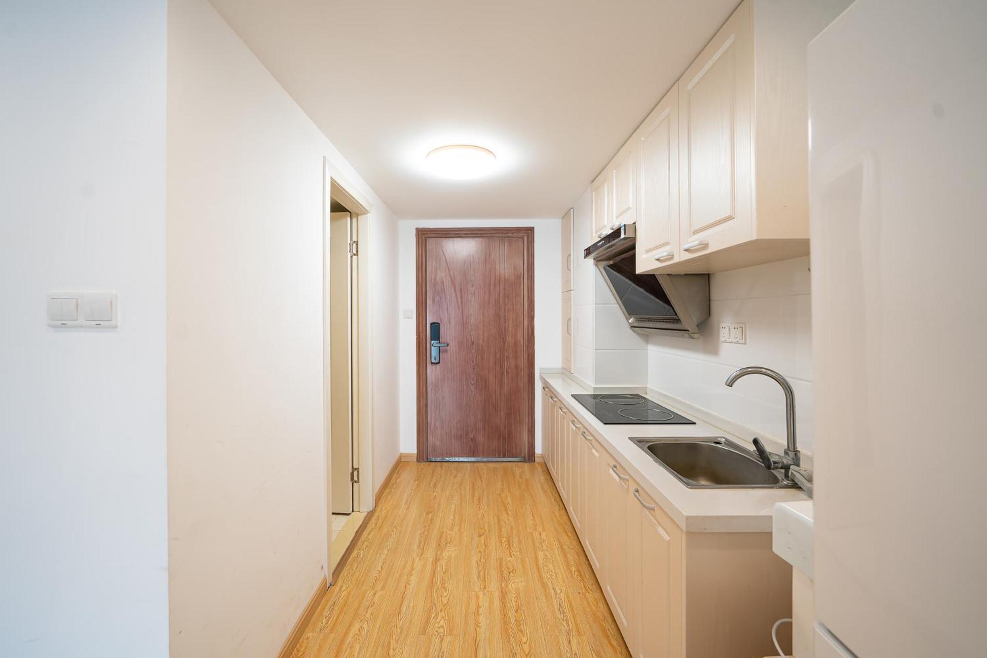 Hills & Lotus Base Near Necc & Hongqiao Railway Station Suitable For Family&business * Shanghai