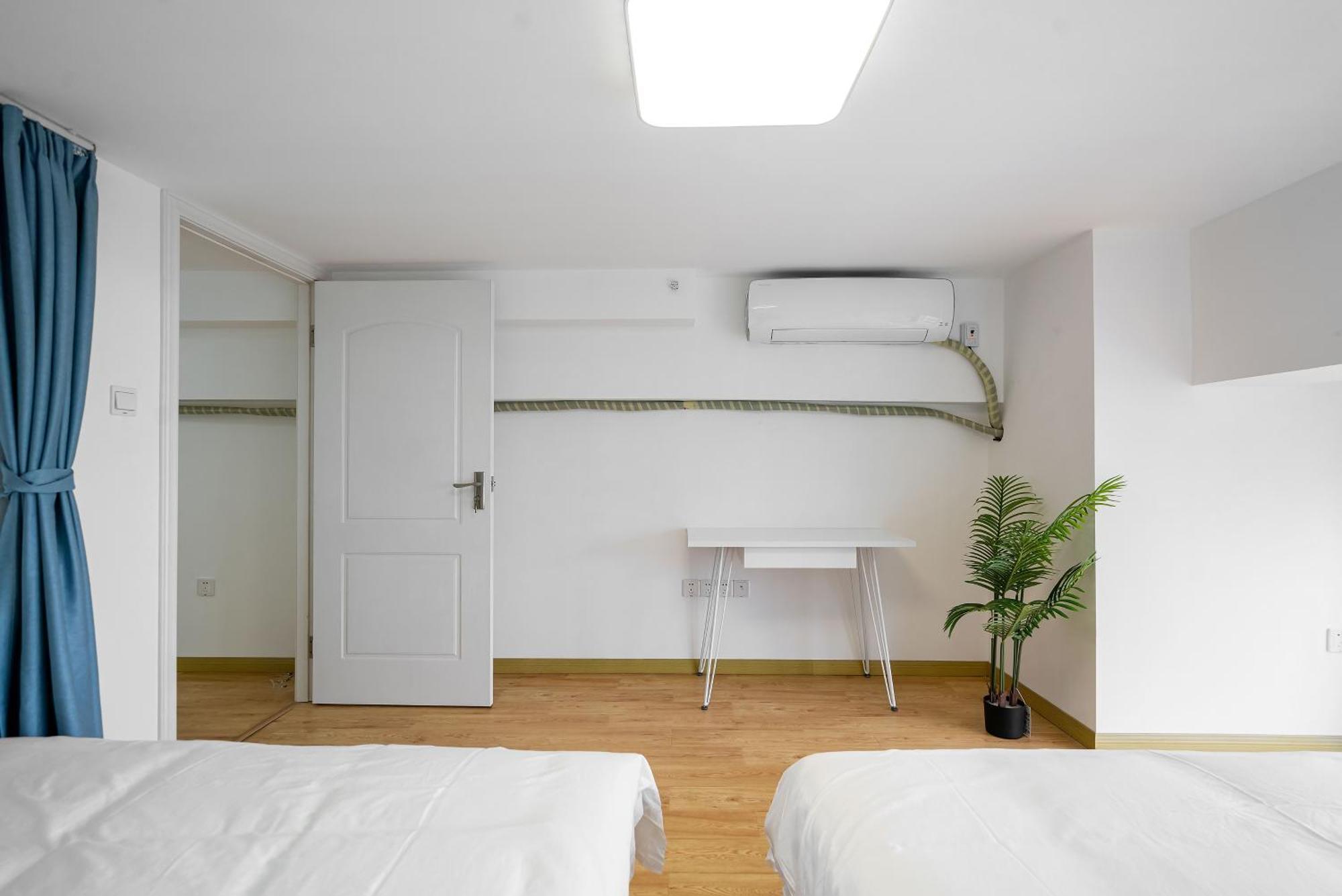 Hills & Lotus Base Near Necc & Hongqiao Railway Station Suitable For Family&business