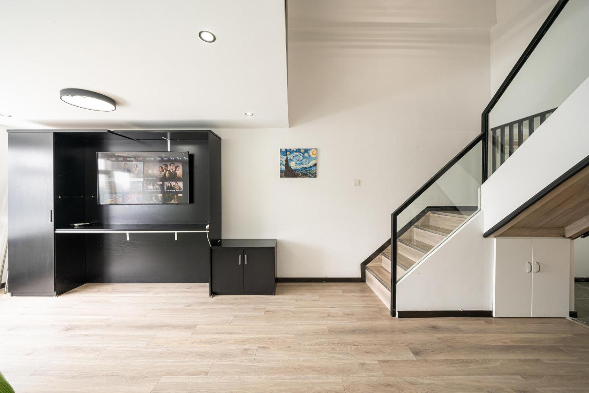 Apartment Hills & Lotus Base Near Necc & Hongqiao Railway Station Suitable For Family&business *