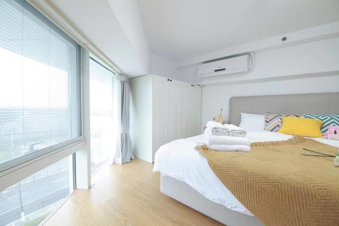Hills & Lotus Base Near Necc & Hongqiao Railway Station Suitable For Family&business Apartment *