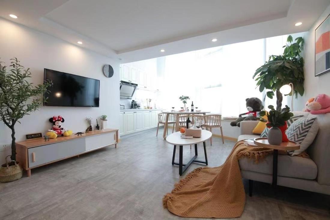 Hills & Lotus Base Near Necc & Hongqiao Railway Station Suitable For Family&business Apartment *