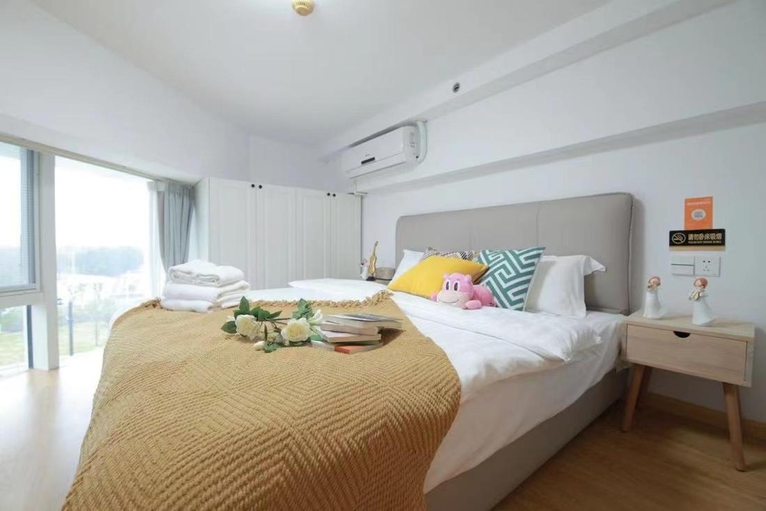 Hills & Lotus Base Near Necc & Hongqiao Railway Station Suitable For Family&business * Shanghai