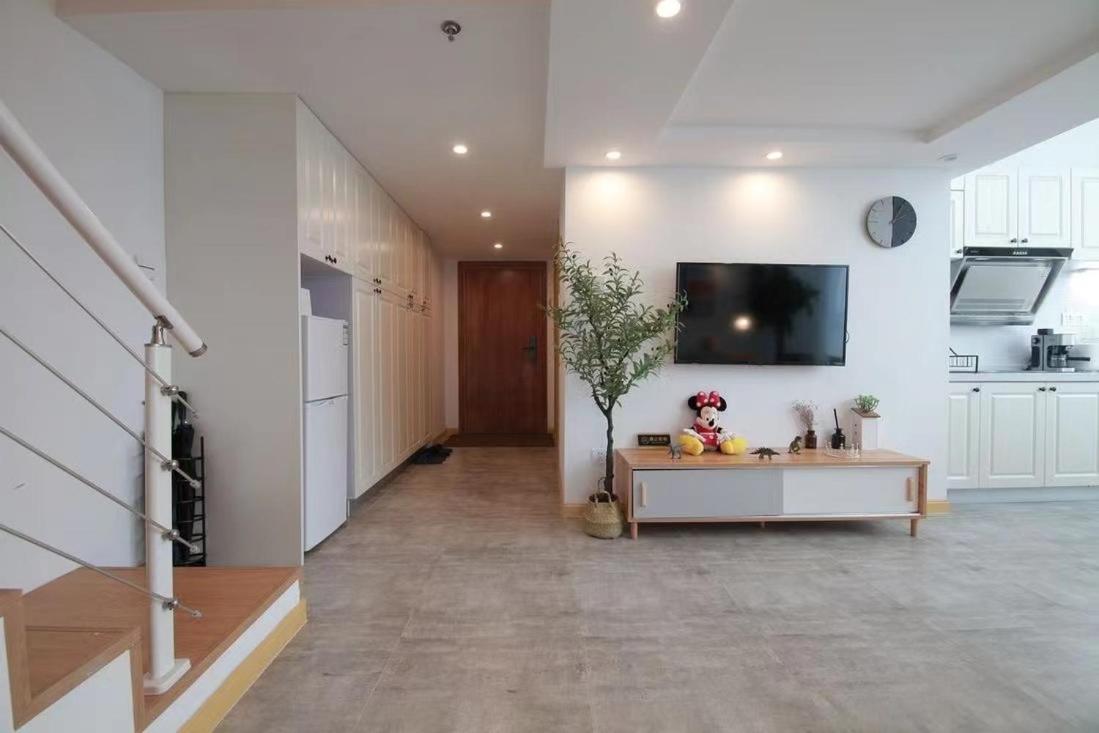 Hills & Lotus Base Near Necc & Hongqiao Railway Station Suitable For Family&business Apartment