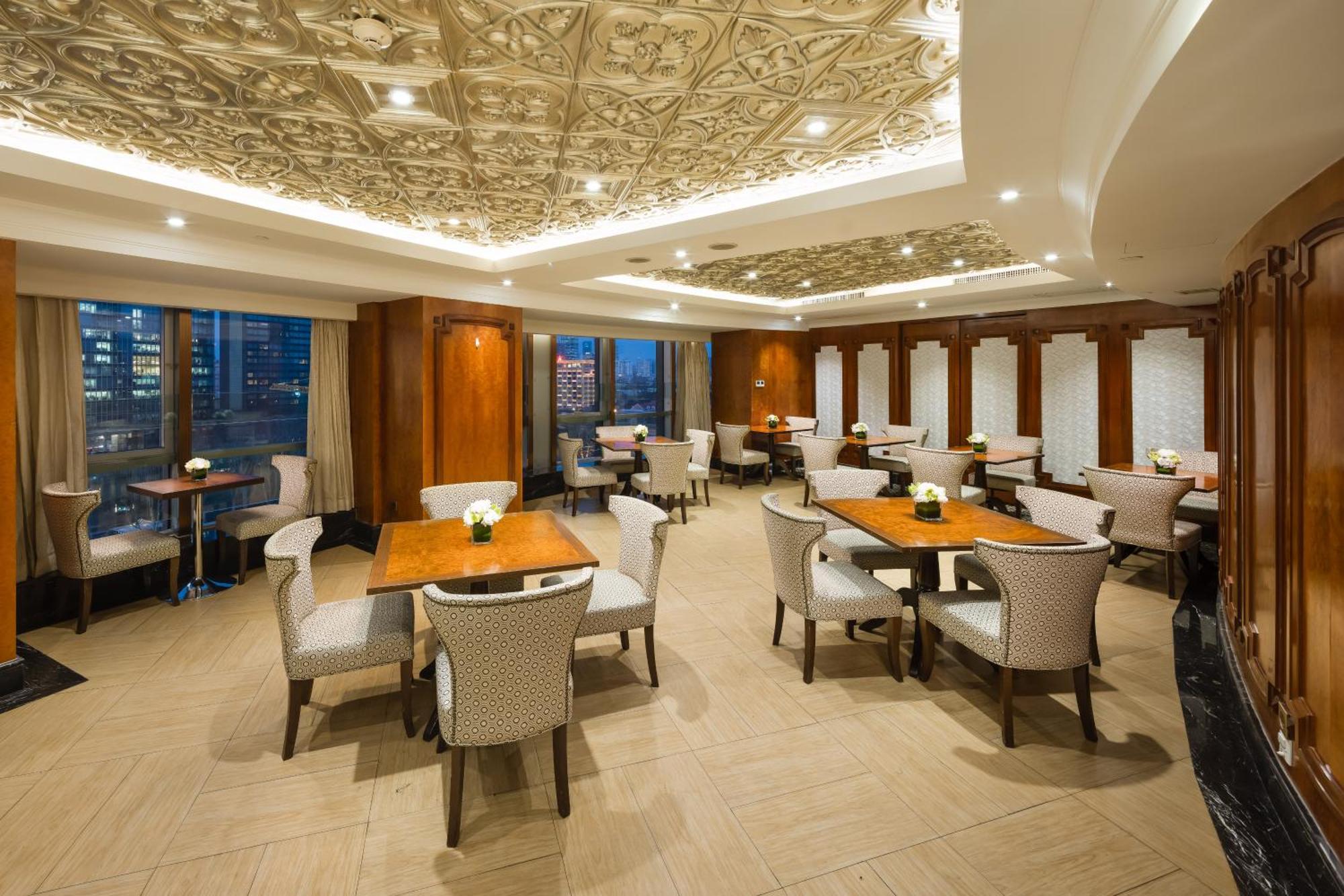 Paramount Gallery Hotel