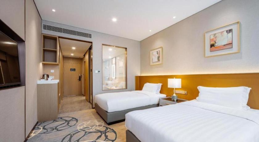 Hotel Cypress Garden