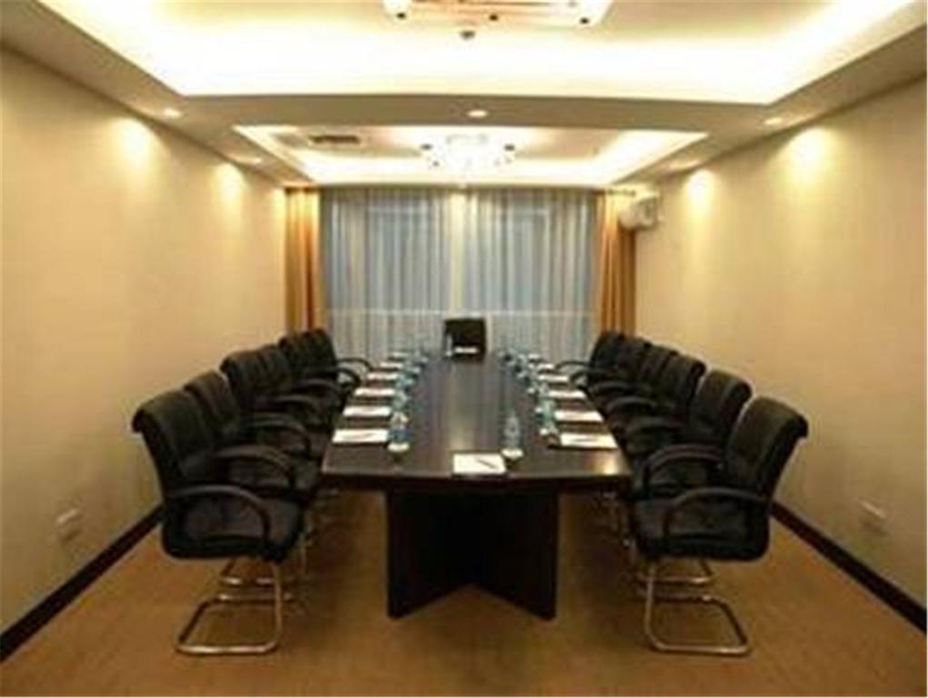 Hotel Blue Horizon Royal Parklane International