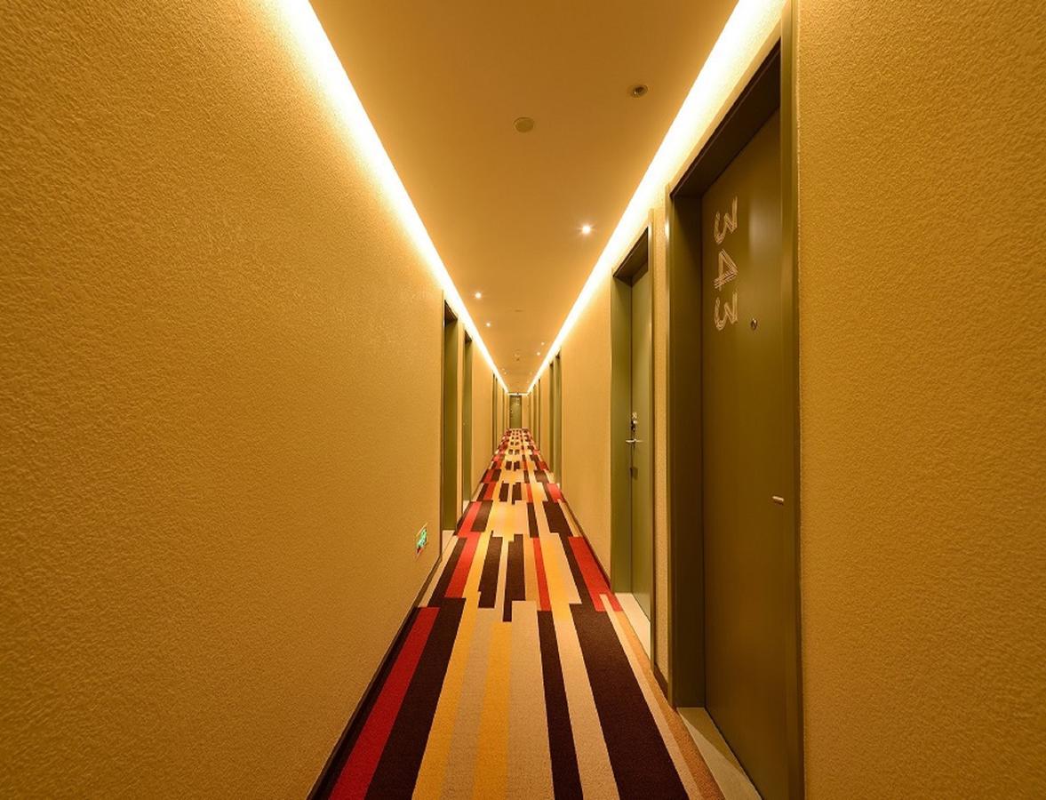 Ibis New Hongqiao Hotel 3*