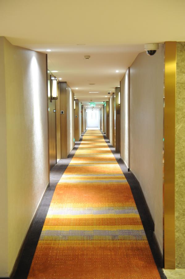 Atour X Hongqiao Airport Konggang Road Hotel 4*