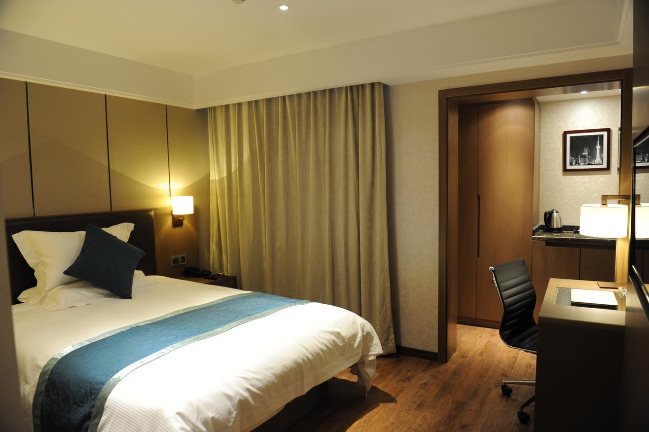 Hotel Atour X Hongqiao Airport Konggang Road 4*