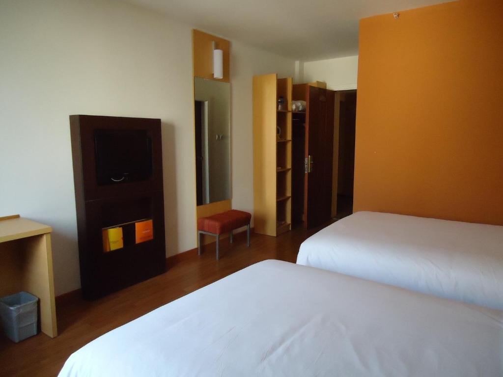 Ibis Jinshajiang Otel Şanghay