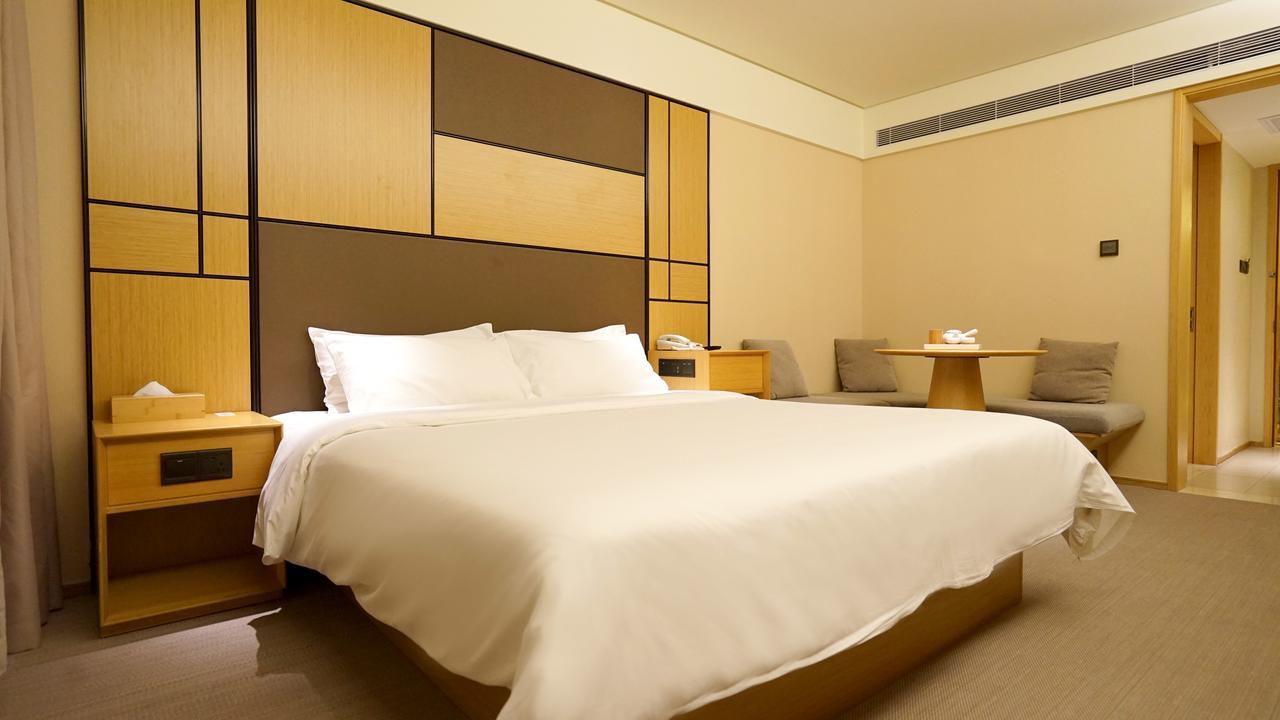Ji Guangda Liuzhou Road Hotel 4*