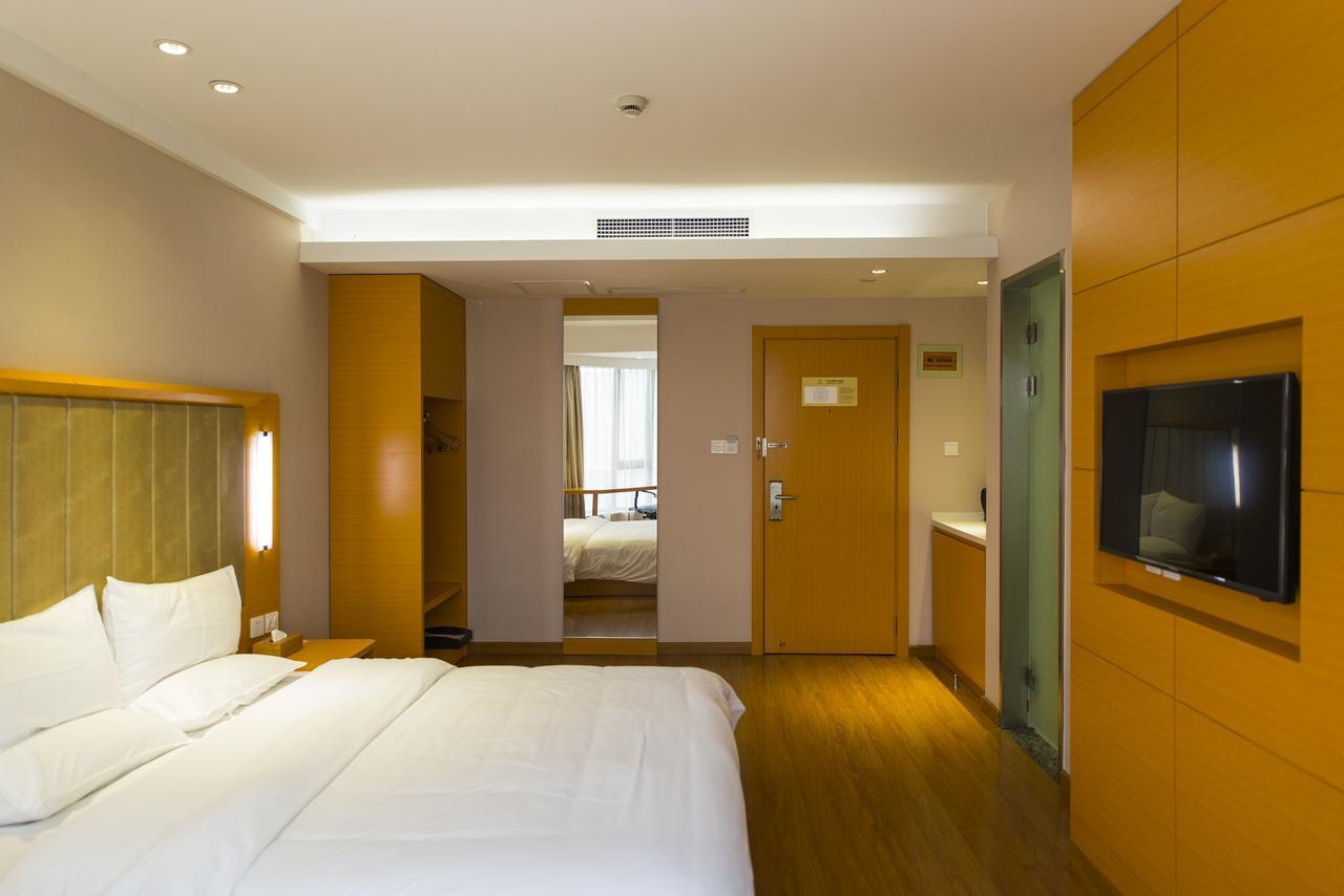 Ji Jiangqiao Wanda Plaza Hotel 3*