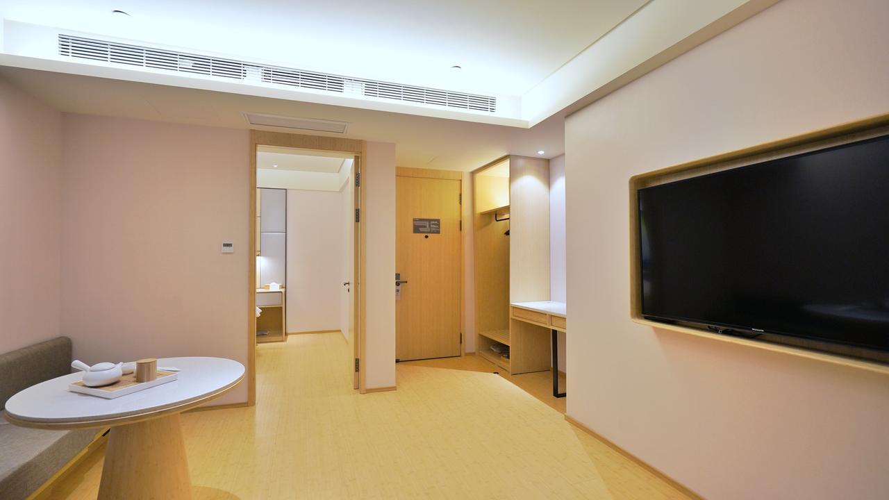 Ji Hongqiao National Convention And Exhibition Center Huaxiang Road Shanghai