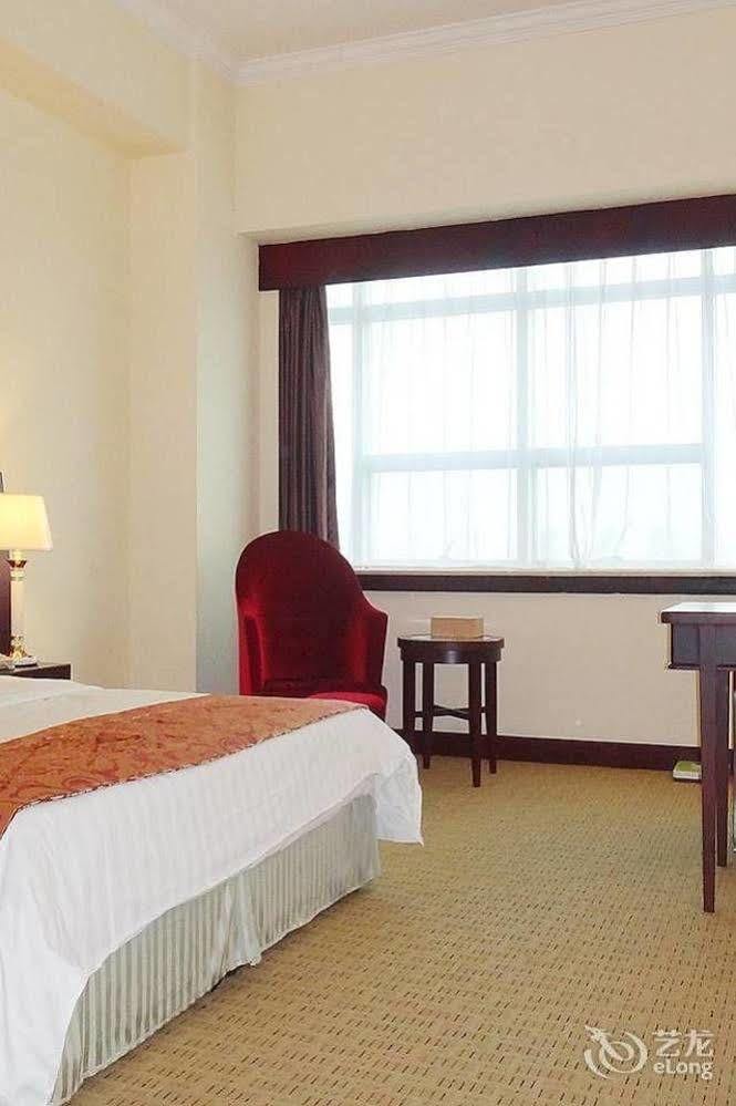 Hotel Atour S Wuning Road Hupu 4*