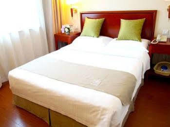 Greentree Zhongshan Hutai 3* Shanghai