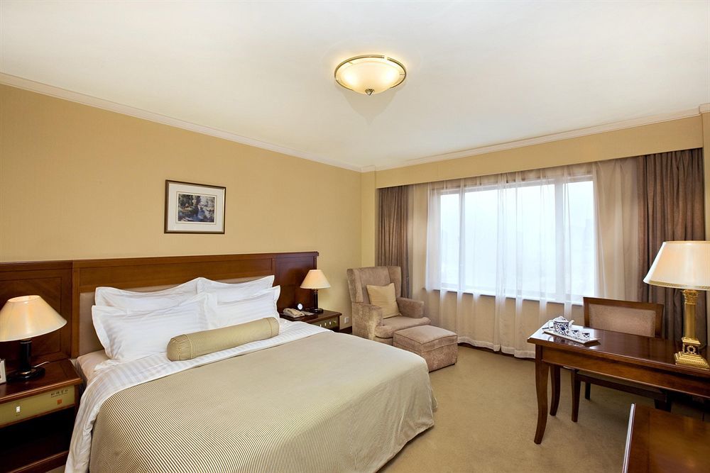 Hotel Golden Tulip Hongqiao - A Louvre 4*