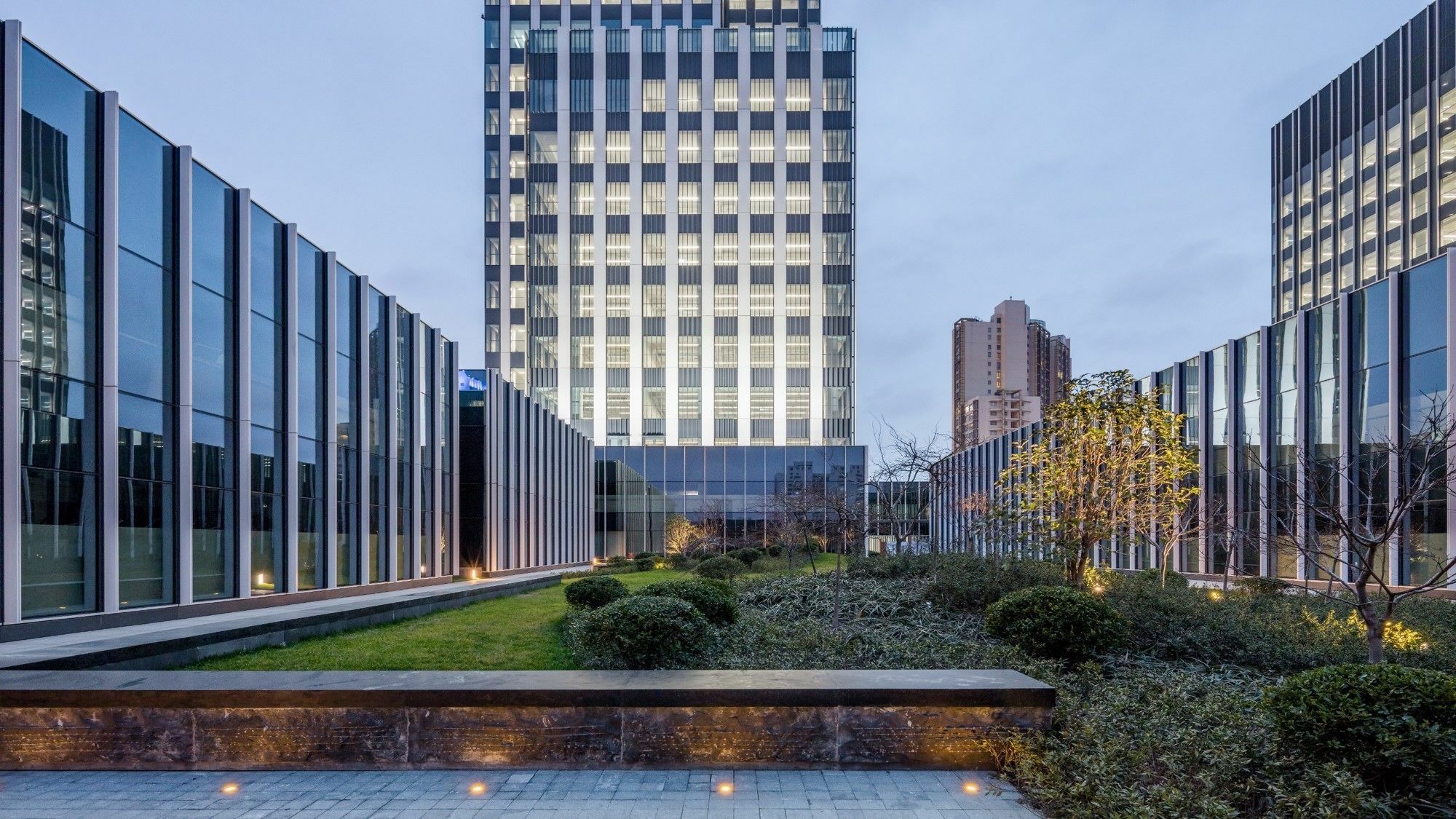 Hotel Hyatt Place Tianshan Plaza 4*