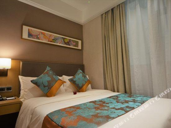 Yitel Hotel