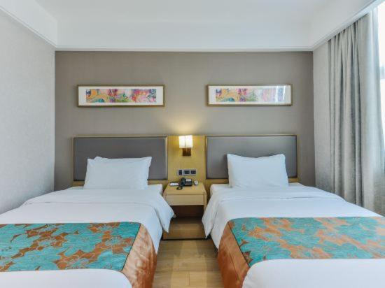Yitel 4*