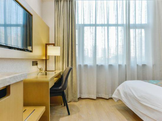 Hotel Yitel 4*