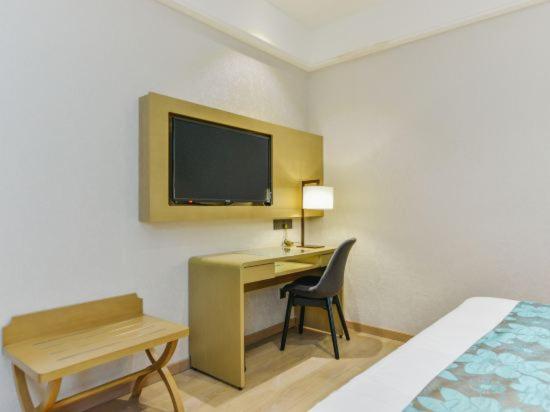 Hotel Yitel 4*